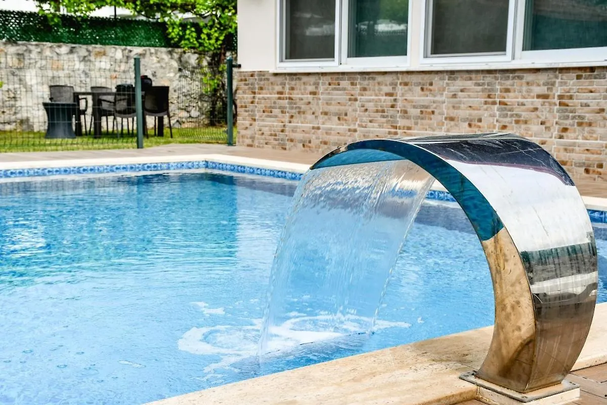 Villa Moon - Tranquil 3Br Villa With Private Pool كويجيز 0*,  تركيا
