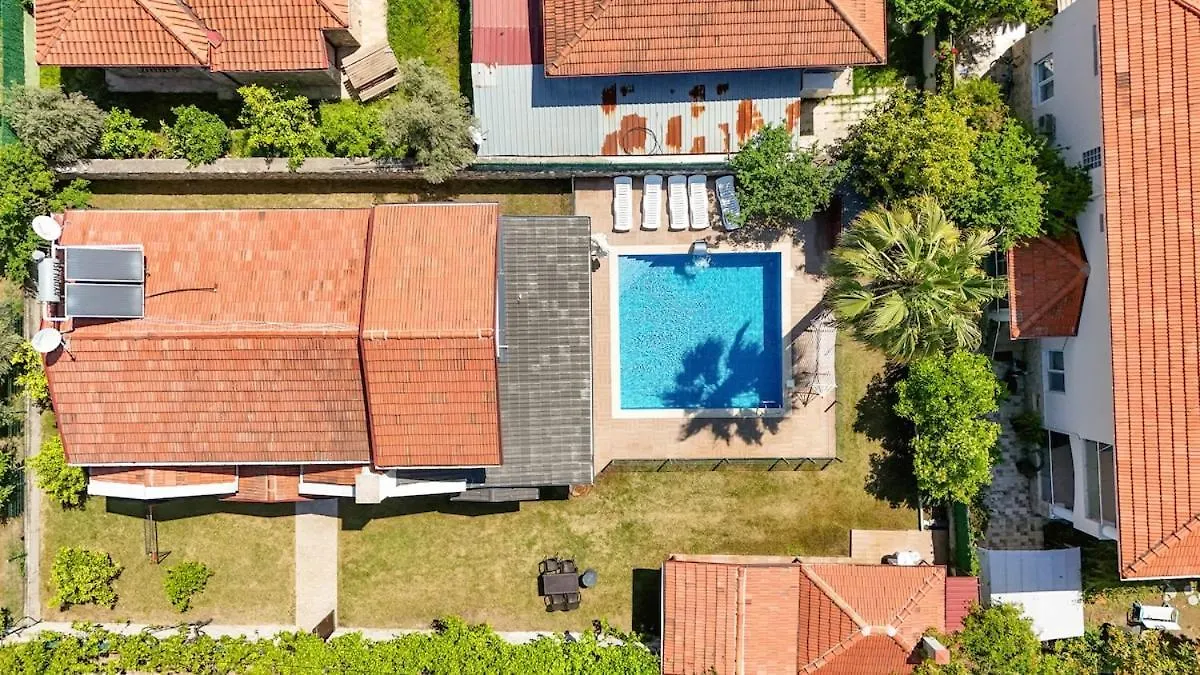 Villa Moon - Tranquil 3Br Villa With Private Pool كويجيز 0*,  تركيا